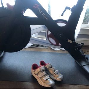 Garneau cycling shoes